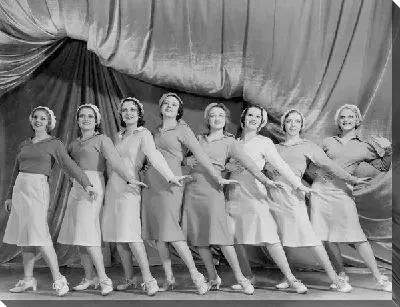 Постер Девушки танцуют (Girls dancing)