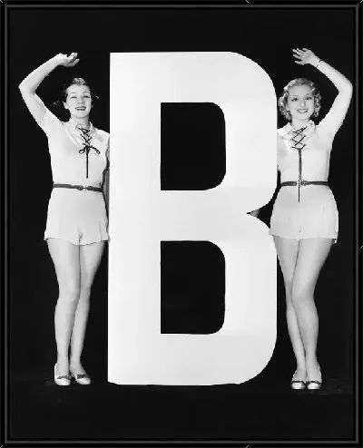 Картина Девушки возле буквы (Girls around the letter)