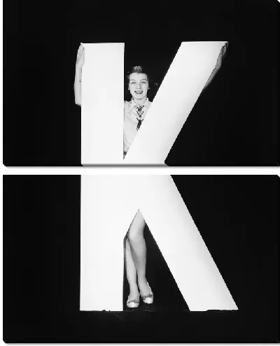 Модульная картина Девушка возле буквы (Girls around the letter) №3