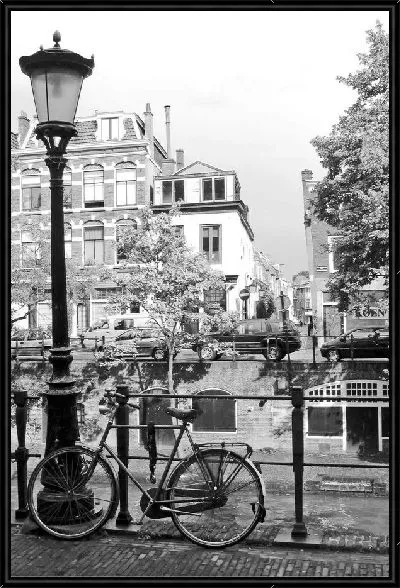 Картина Велосипед на улице (Bike on the street)