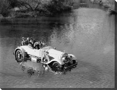 Постер Ретро автомобиль в озере (Retro car in the lake)