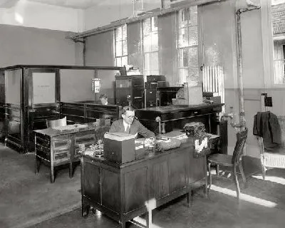 Плакат Офисный сотрудник (Office employee)