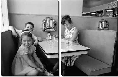 Модульная картина Семья в кафе (Family in cafe)