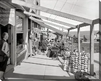 Постер Улица с магазинами (Street with shops)