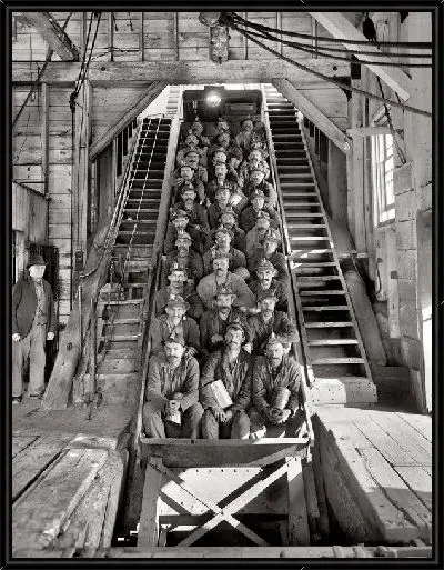 Картина Шахтеры (Miners)