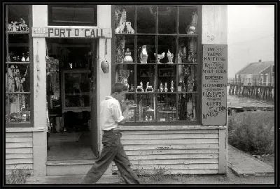 Картина Мальчик возле магазина (Boy near the store)