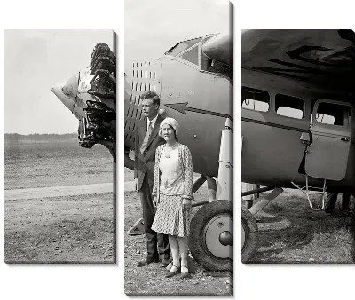 Модульная картина Возле самолета (Near the aircraft)