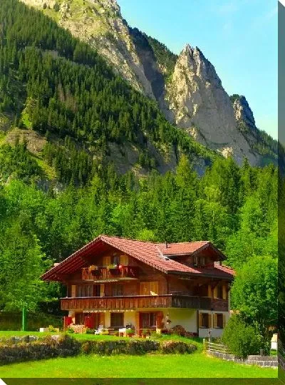 Постер Дом у подножья гор (House at the foot of the mountains)