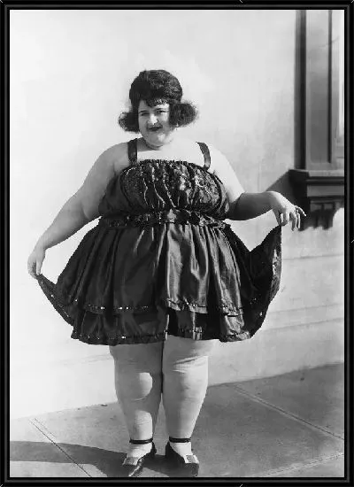 Картина Женщина в платье (A woman in a dress)
