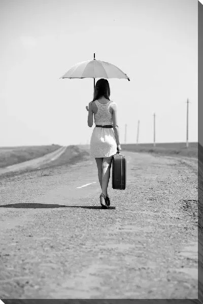 Постер Девушка идущая по дороге (Girl walking along the road)