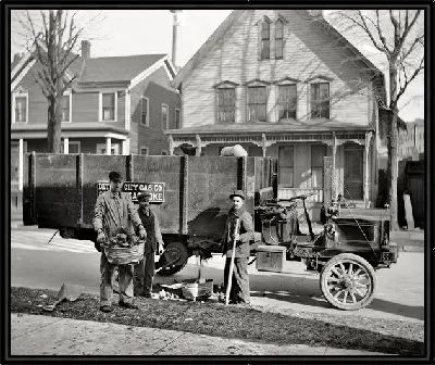 Картина Мужчины у машины (Men at the car)