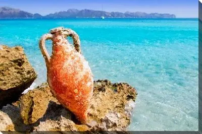 Постер Ваза на берегу океана (Vase on the ocean)
