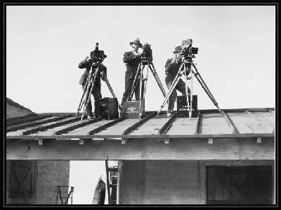 Операторы на крыше (Operators on the roof)