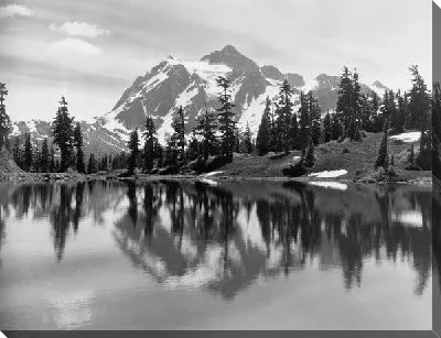 Постер Горы возле озера (Mountains near lake)