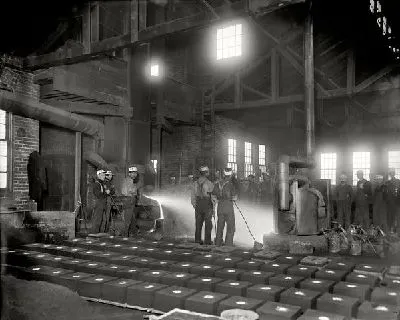 Плакат Рабочие на заводе (Workers at the plant)