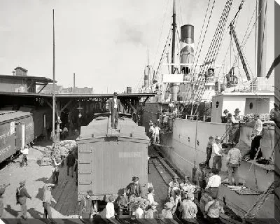 Постер Люди возле парохода (People near the ship)