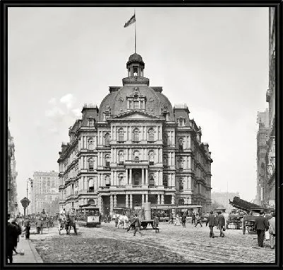 Картина Здание в центре города (The building in the city center) №6