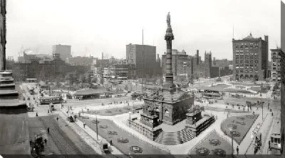 Постер Памятник на площади (Monument on the square)