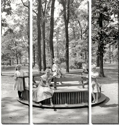 Модульная картина Дети на карусели (The children on the carousel)