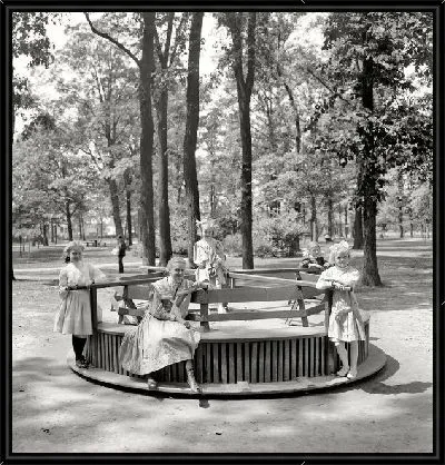 Картина Дети на карусели (The children on the carousel)