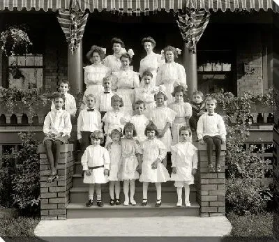 Постер Дети на ступеньках (Children on the stairs)