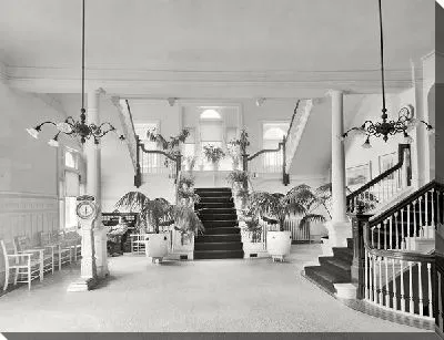 Постер Холл (Hall)
