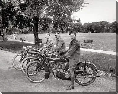 Постер Мопеды (Mopeds)