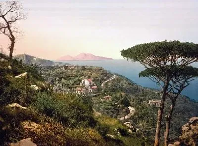 Плакат "Историческая серия 1890-1900 гг. ""Фотографии Италии"" - Остров Капри, вид с горы Сорренто (From Mount Sorrento, Capri Island)"