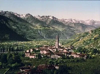 Плакат "Историческая серия 1890-1900 гг. ""Фотографии Италии"" - Мадонна-ди-Тирана (Madonna di Tirano, Tirano)"