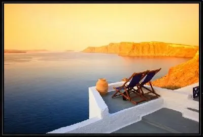 Картина Отель на берегу моря