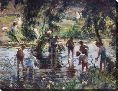 Дети ловят рыбу