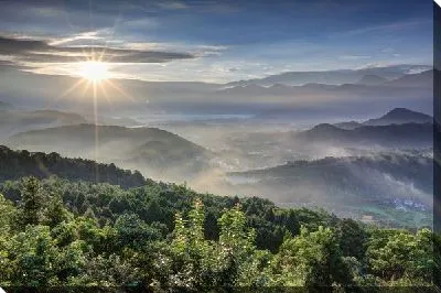 Рассвет над горами