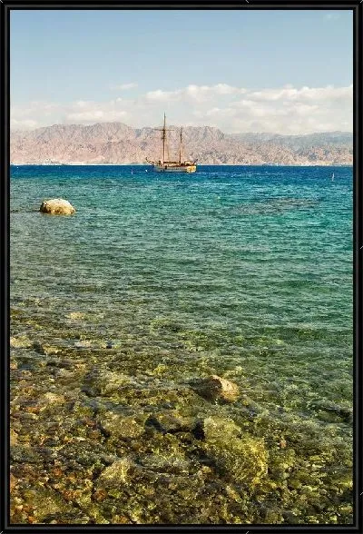 Картина Парусник в море