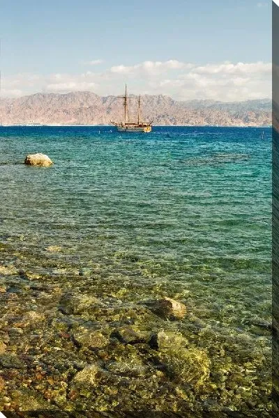 Постер Парусник в море