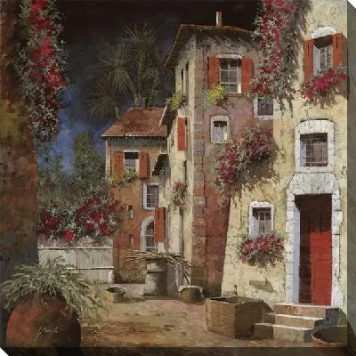 Приближение грозы в итальянском дворике