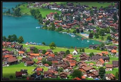 Картина Деревня у озера в Швейцарии