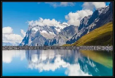 Картина Озеро и горы в Швейцарии