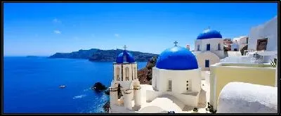 Картина Синекупольная церковь на берегу Греции