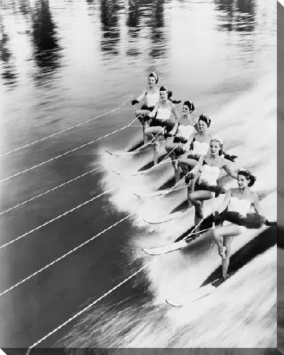 Постер Девушки на водных лыжах