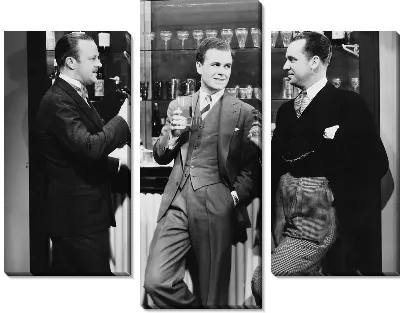 Мужчины у бара