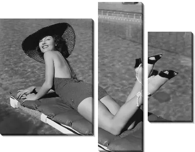 Модульная картина Девушка на шезлонге