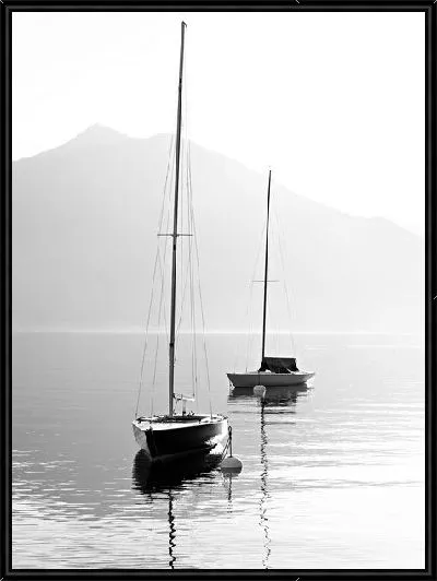 Картина Лодки на фоне гор