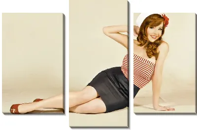 Модульная картина Девушка в тельняшке