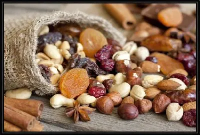 Картина Орехи и сухофрукты