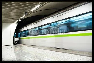 Поезд метро