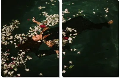 Девушка в воде №2