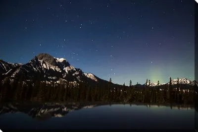 Постер Сияние за горами