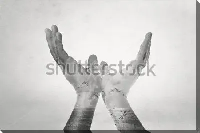 Двойная экспозиция - руки и море