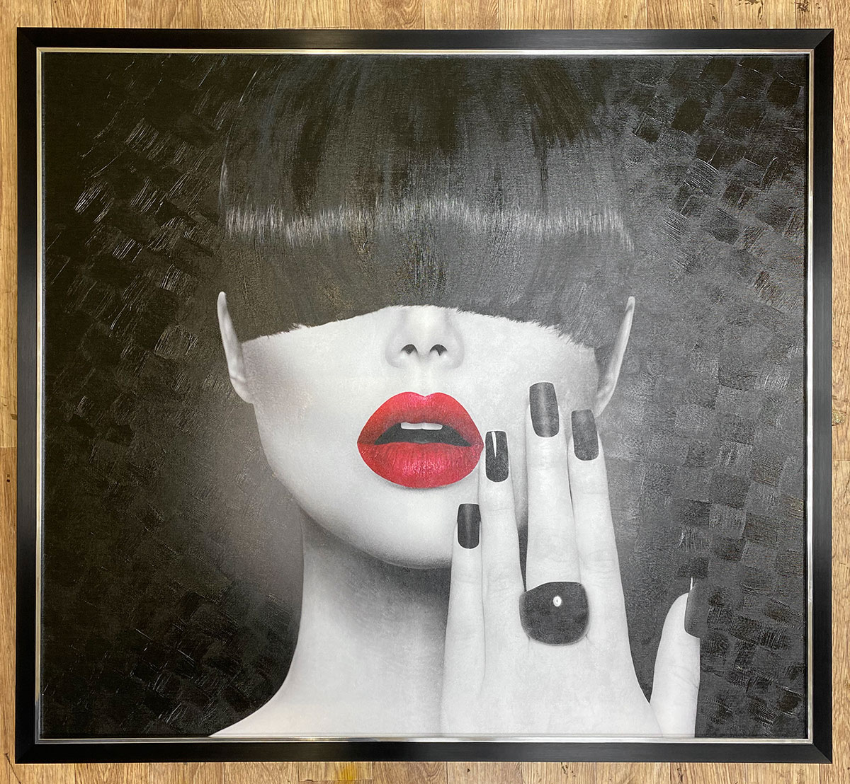 Красные губы