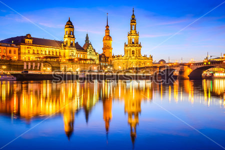 Картина Закат на реке Эльбе с видом на Собор Святой Троицы в Дрездене 